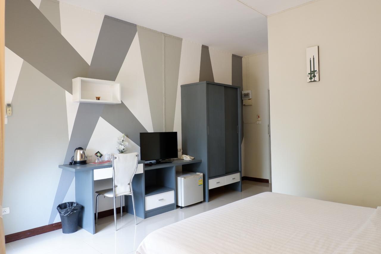 The Icon Service Apartment Si Maha Phot Exterior foto