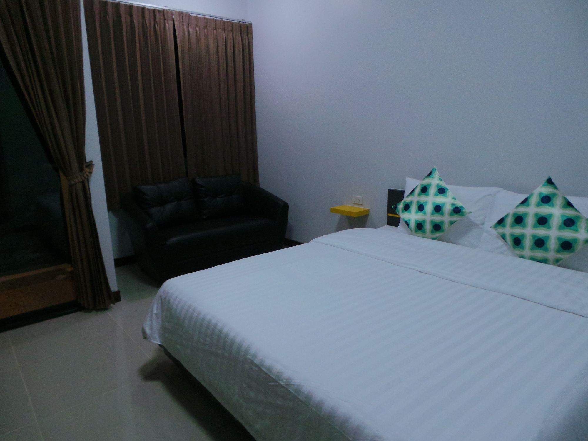 The Icon Service Apartment Si Maha Phot Exterior foto